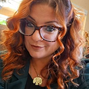 Meet your Posher, Carrie